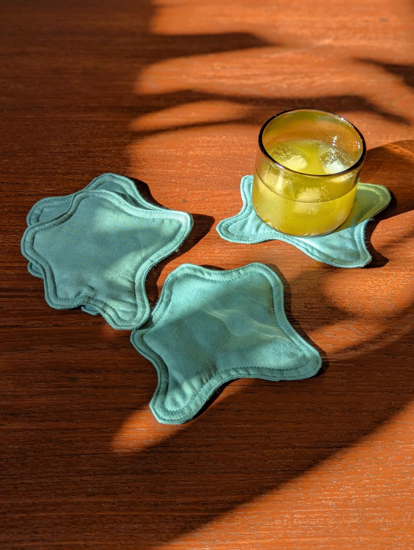 Dessous de verre Bouba en orange et bleu