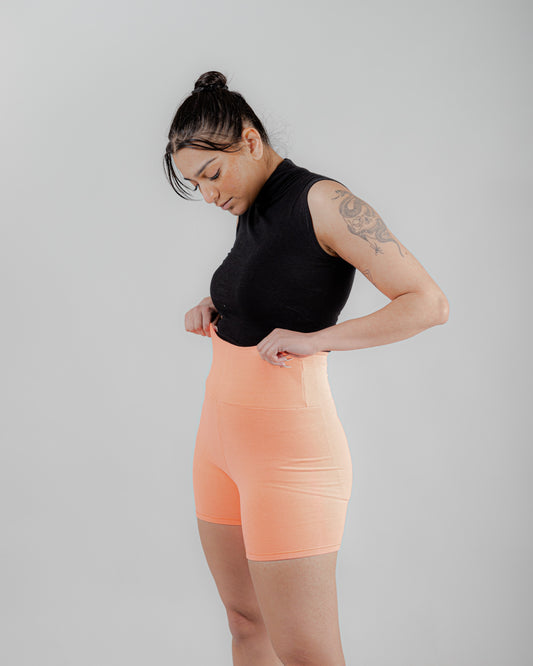 Shorts Fiora en punto de algodón color melocotón neón